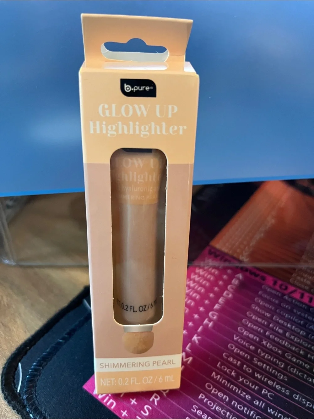 Glow Up Highlighter - Shimmering Pearl (Creamy Peach)